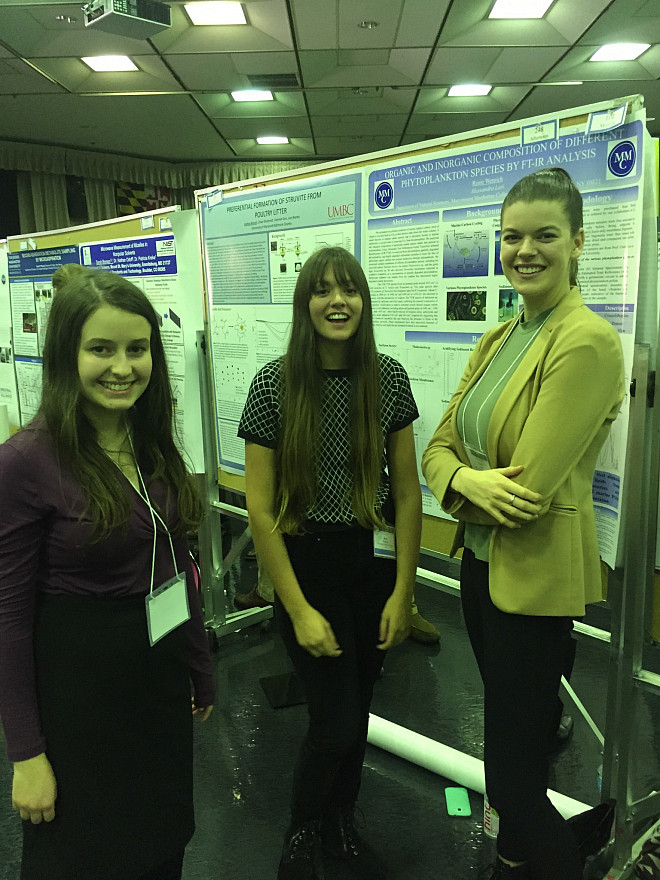 MMC Biology majors Emma, Rosie, and Taylor.