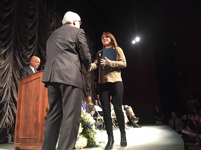 Katie Ness receives Honors in the Biomedical Sciences major.