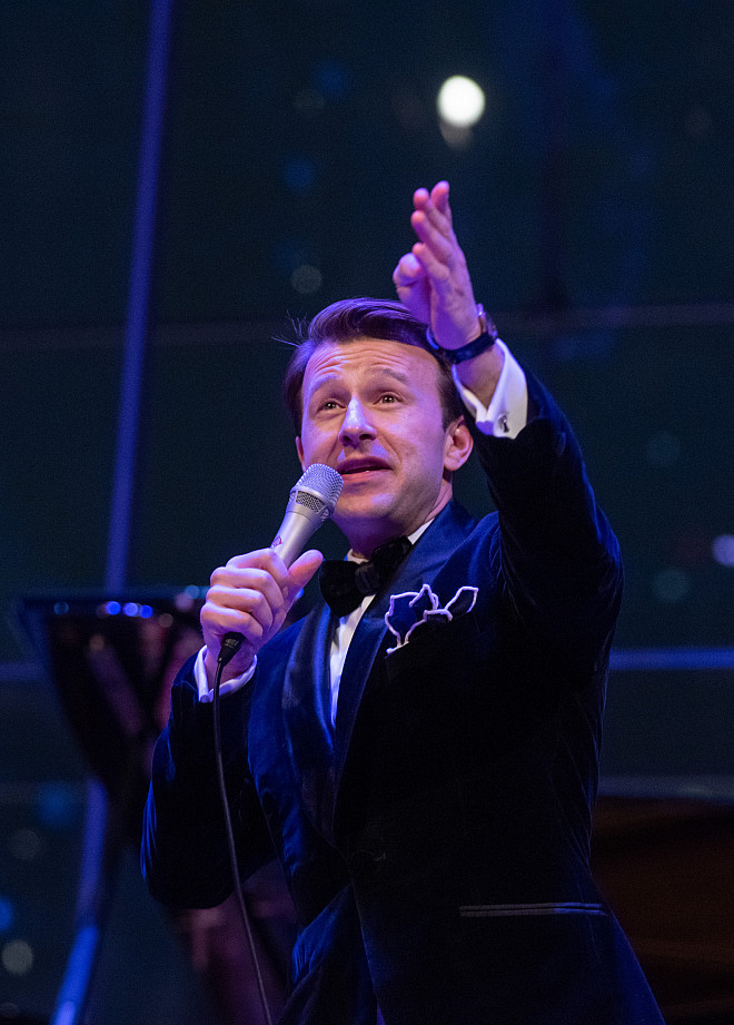 Auctioneer Lucas Hunt