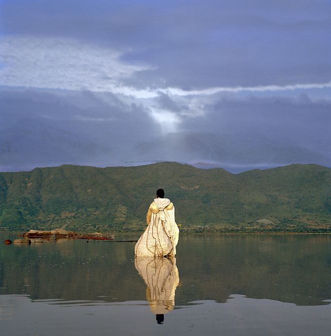 Mattingly, In the Navel of the Moon, chromogenic dye coupler print, 30 x 30”, 2008